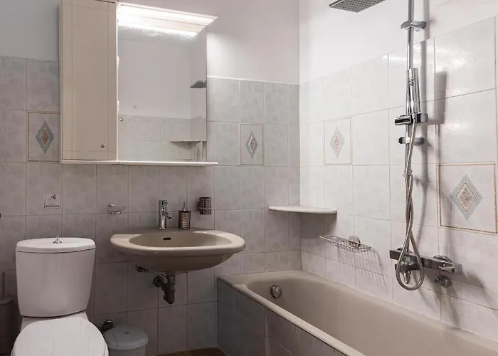 Kamelia Apartman Rhodes City